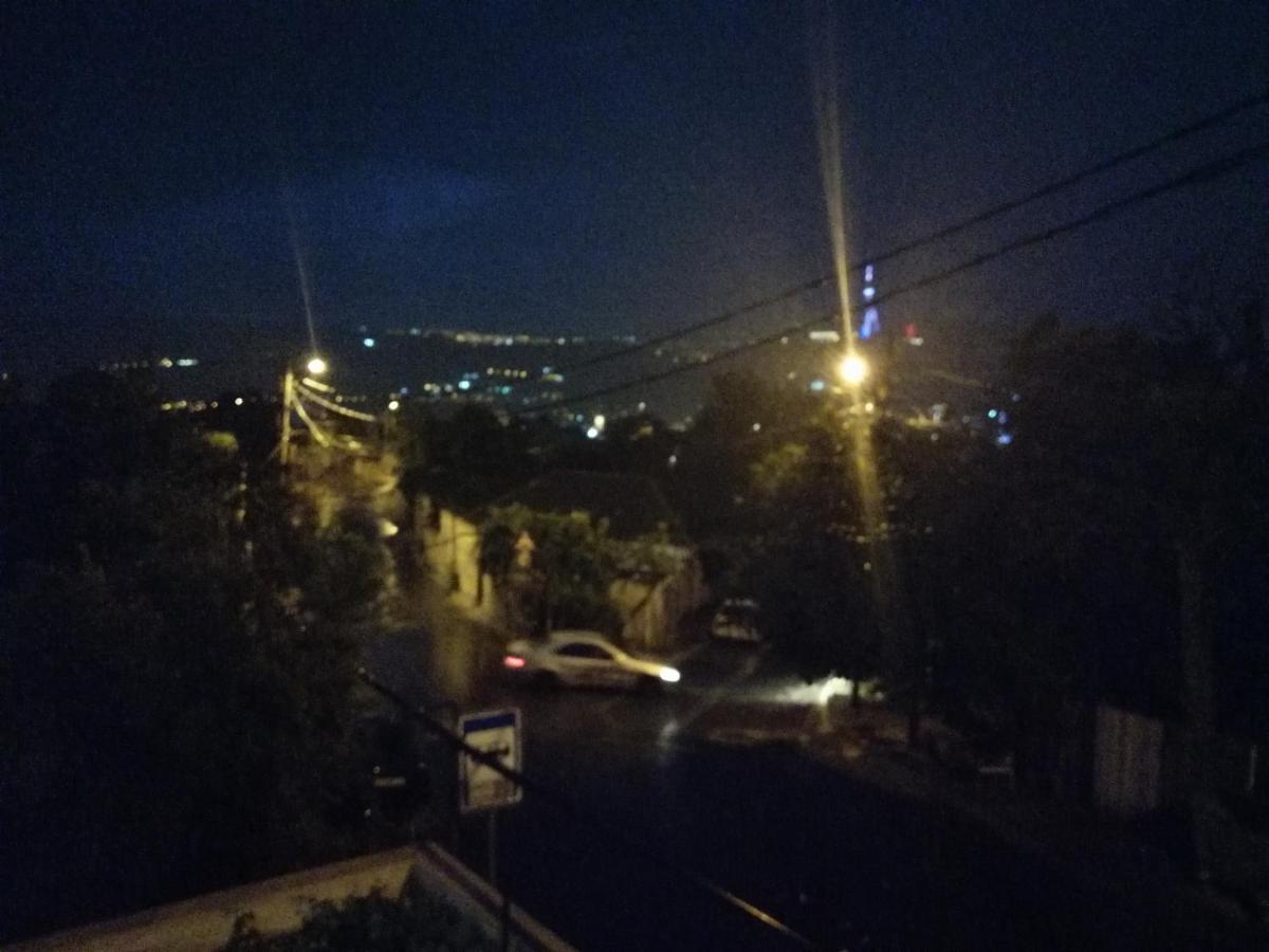 Guesthouse Different Tbilisi Ngoại thất bức ảnh