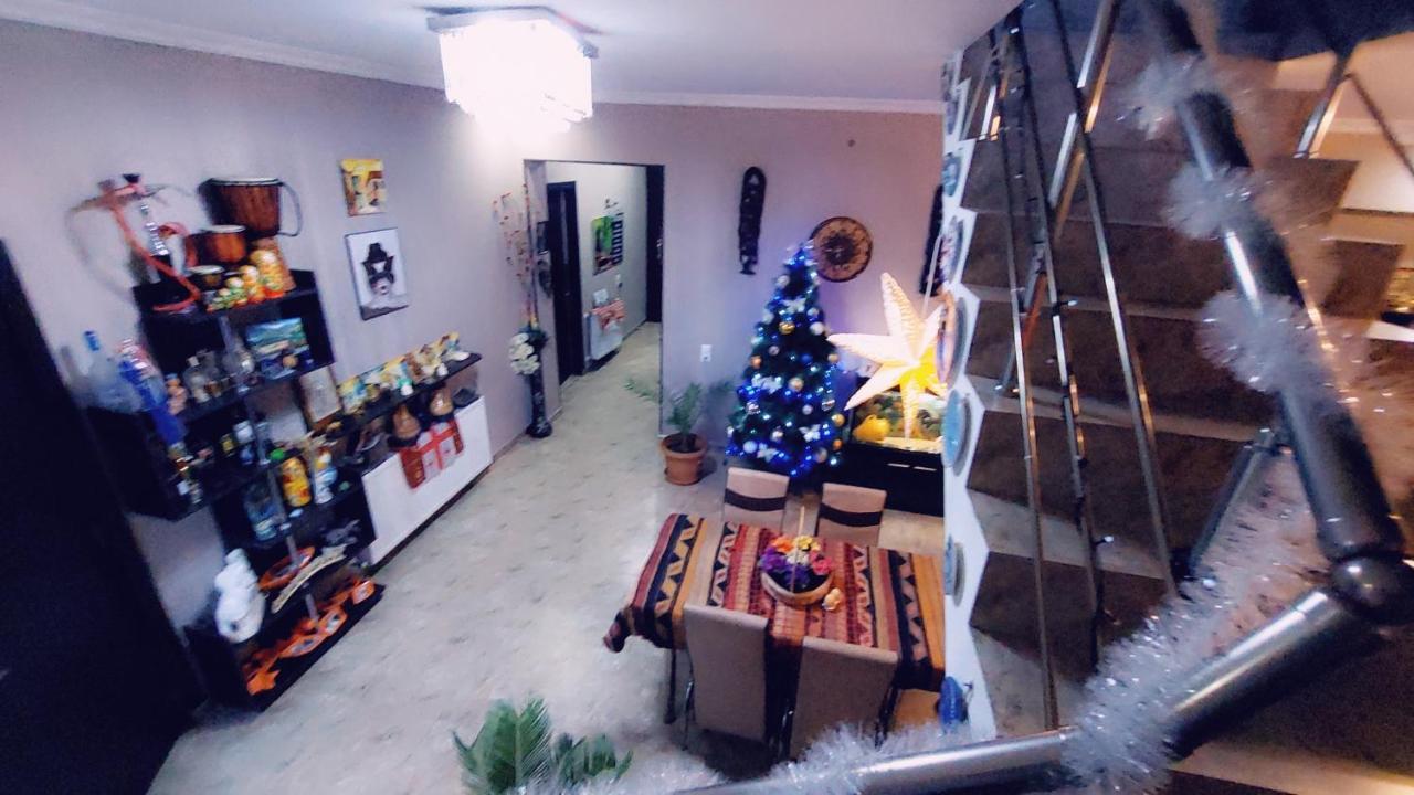 Guesthouse Different Tbilisi Ngoại thất bức ảnh