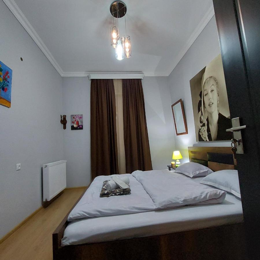 Guesthouse Different Tbilisi Ngoại thất bức ảnh