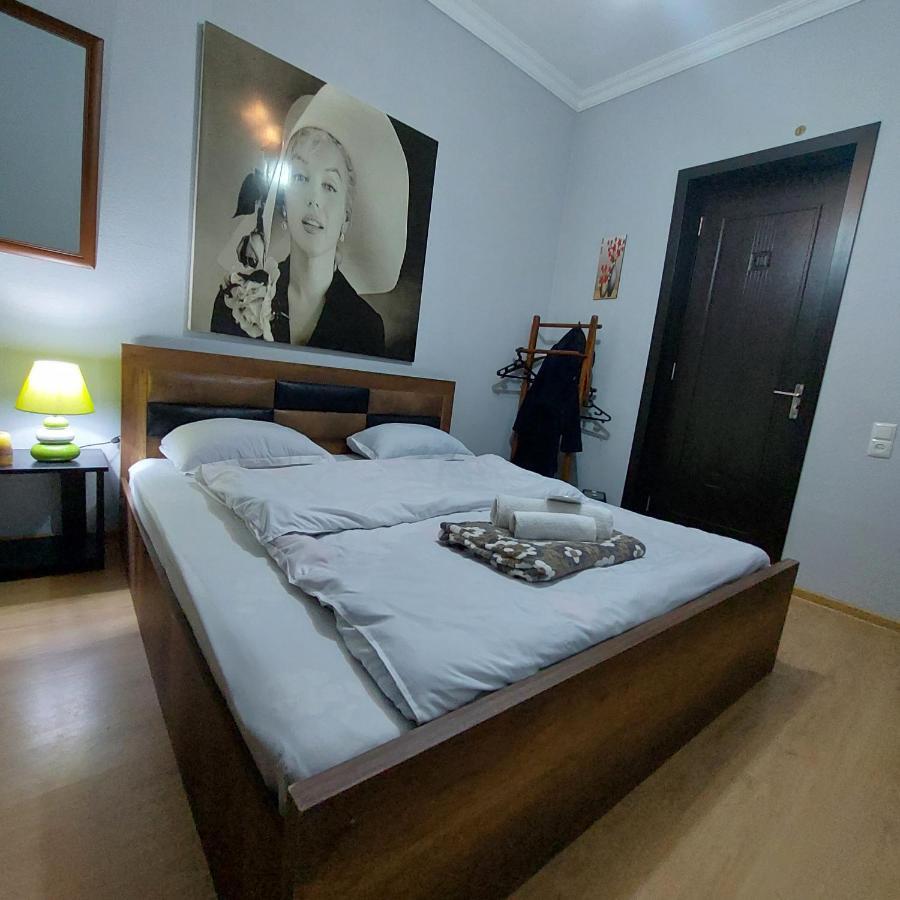 Guesthouse Different Tbilisi Ngoại thất bức ảnh