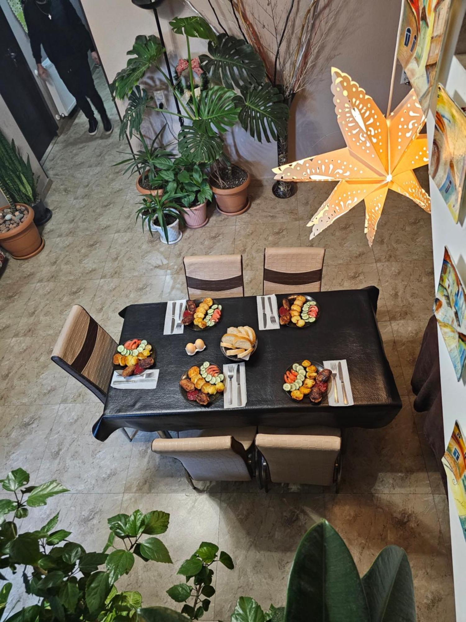 Guesthouse Different Tbilisi Ngoại thất bức ảnh