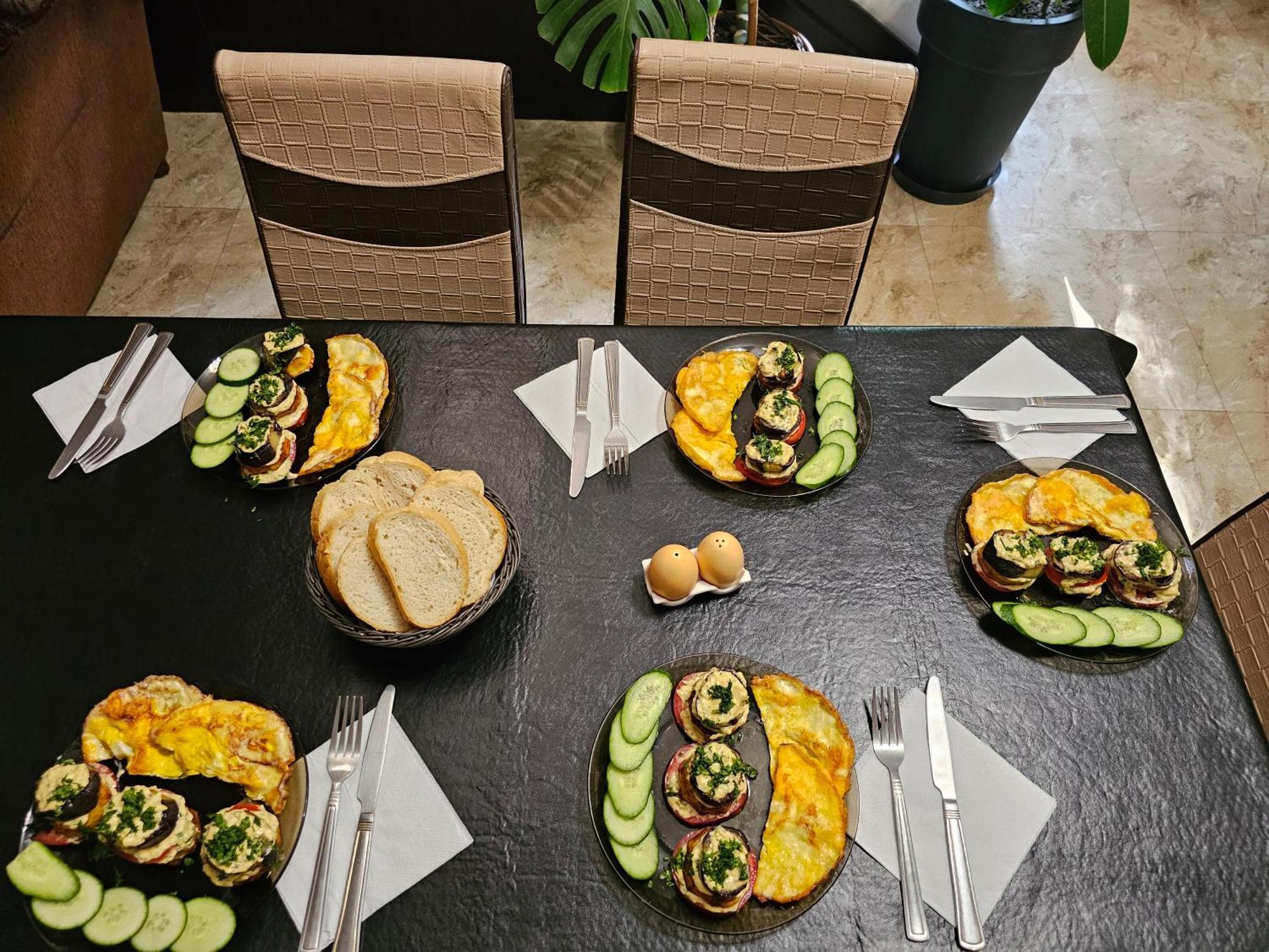 Guesthouse Different Tbilisi Ngoại thất bức ảnh