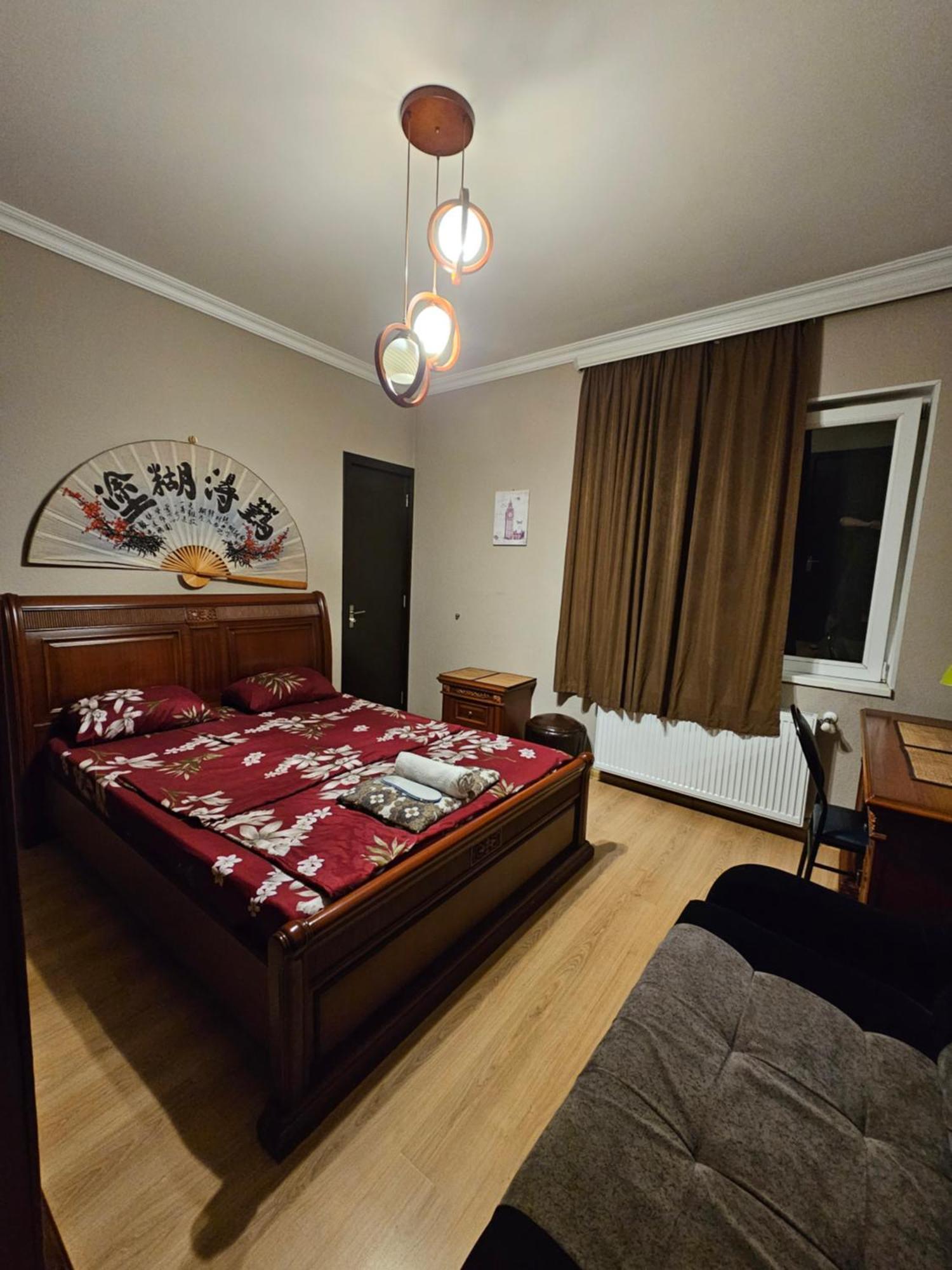 Guesthouse Different Tbilisi Ngoại thất bức ảnh