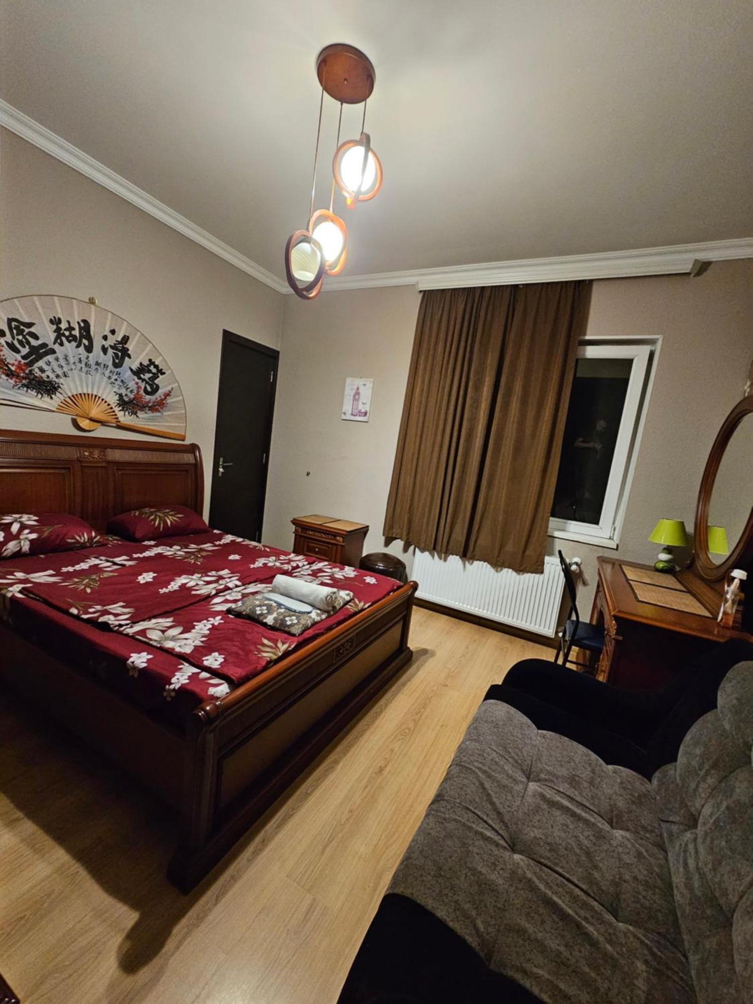Guesthouse Different Tbilisi Ngoại thất bức ảnh