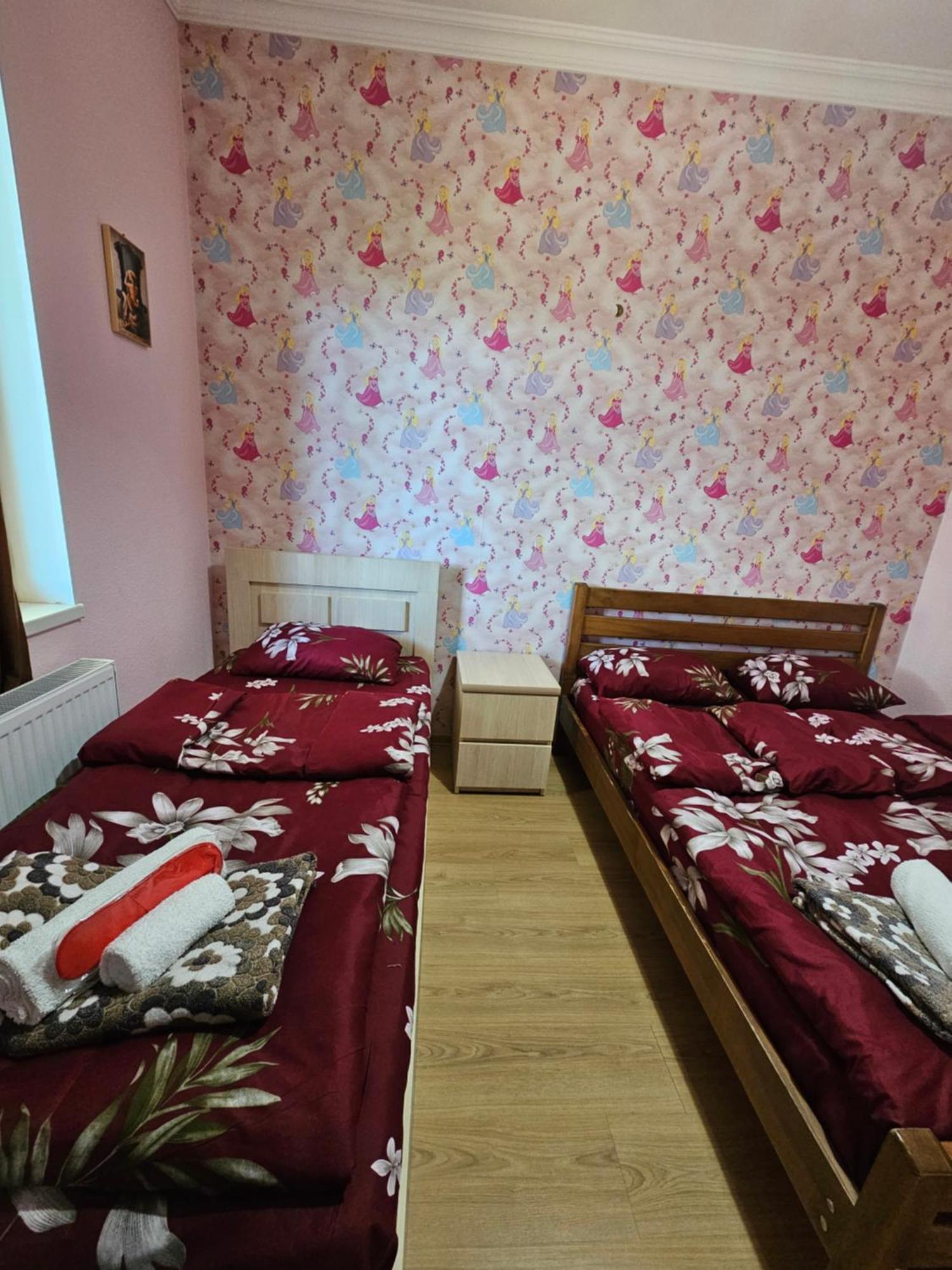 Guesthouse Different Tbilisi Ngoại thất bức ảnh