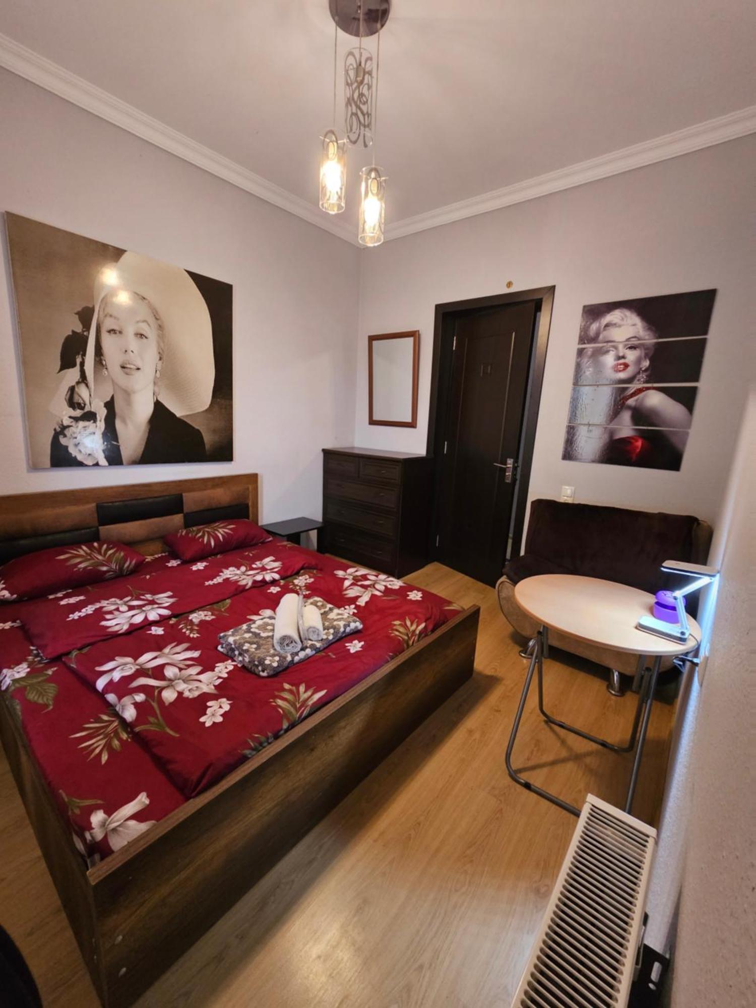 Guesthouse Different Tbilisi Ngoại thất bức ảnh