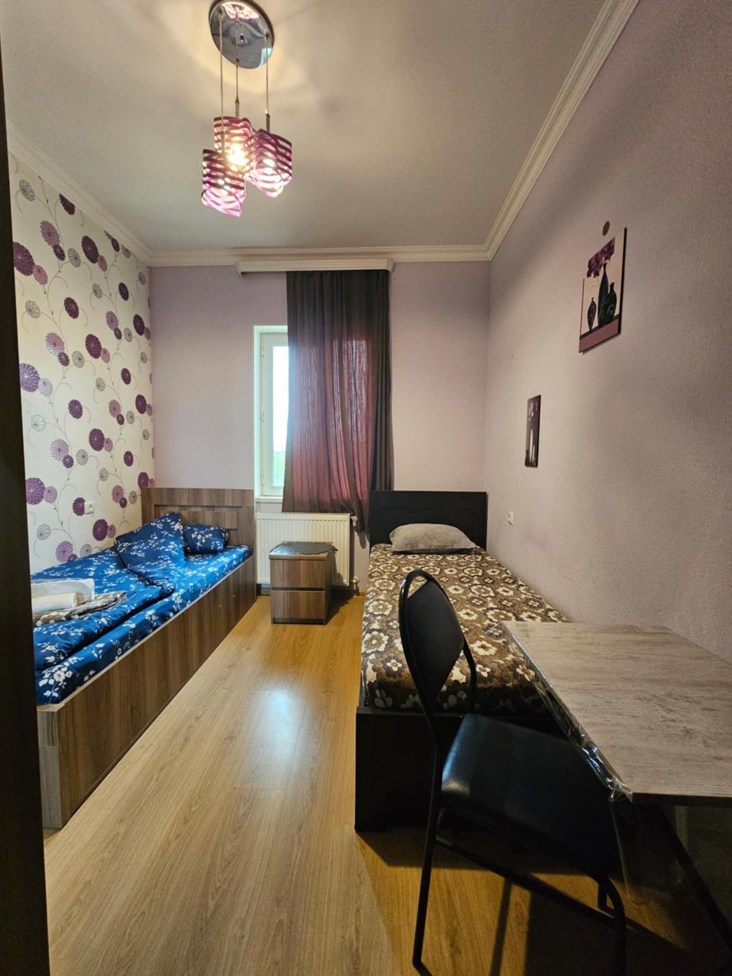 Guesthouse Different Tbilisi Ngoại thất bức ảnh