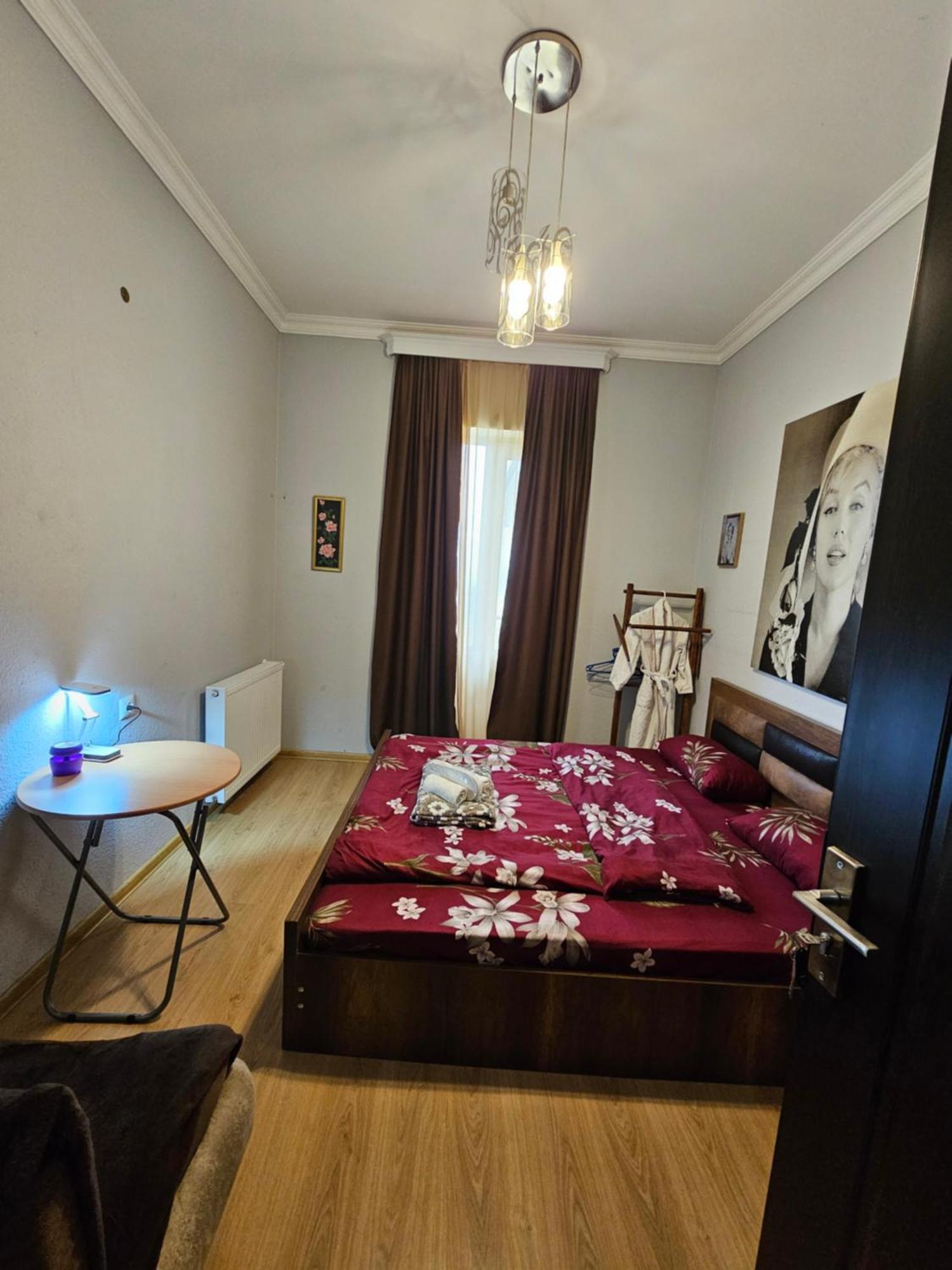 Guesthouse Different Tbilisi Ngoại thất bức ảnh